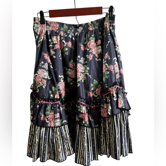 Promenade Fashions Vintage Weatern Tiered Floral Midi Skirt - Picture 4 of 5